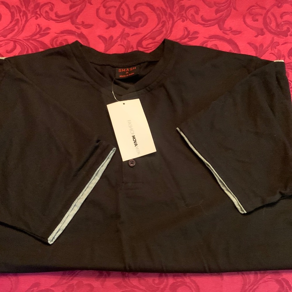 Men’s Fashion Nova Jayden Short Sleeve T-Shirt Size Medium NWT